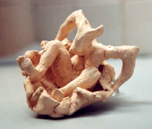 La Glisse, terre cuite (2004) copyright D. Aliquot (ADAGP)