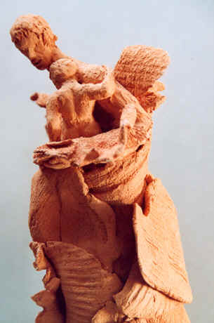 Paternit, terre cuite (2003) copyright D. Aliquot (ADAGP)